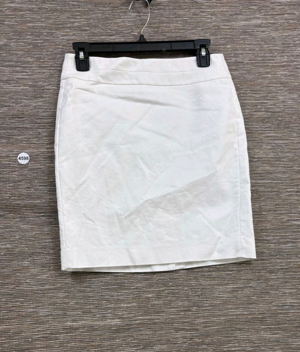 Banana Republic Straight Pencil Skirt Womens Size 2P White Casual Career